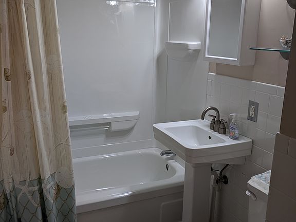 5th image of 169 N 168th Ave