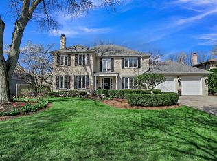 18 Sharron Ct, Hinsdale, IL 60521