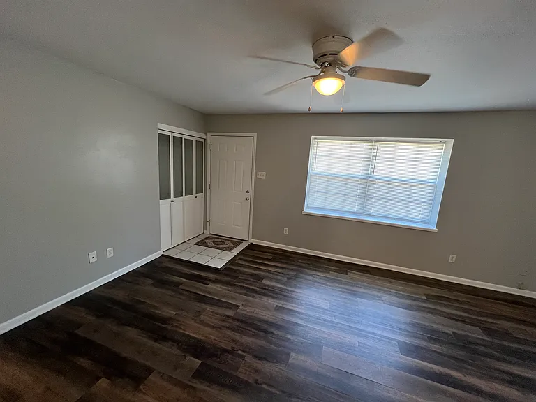 6311 Louisville Ave — Photo 9