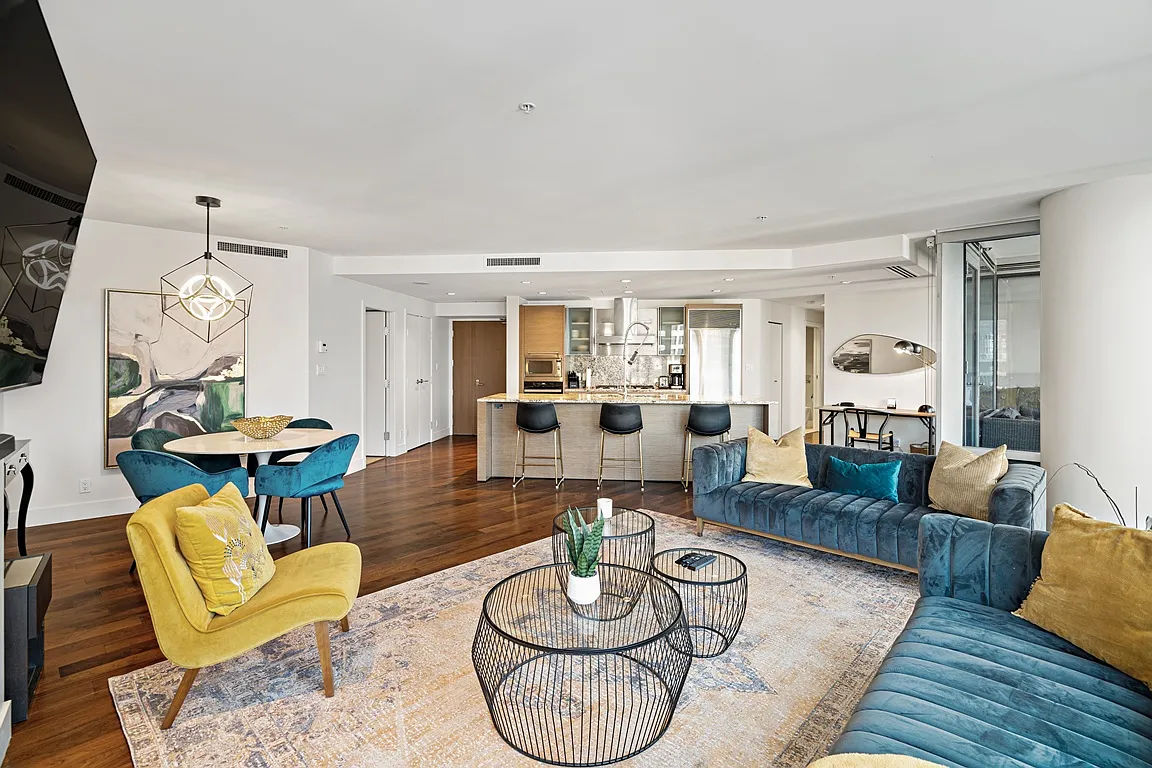 2 bed, 1447 sqft, $7,200 — Photo 3