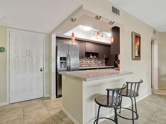 5th image of 330 SE 20 Avenue #514