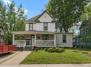 615 W White St, Champaign, IL