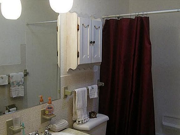 4th image of 3815 Carney Ave