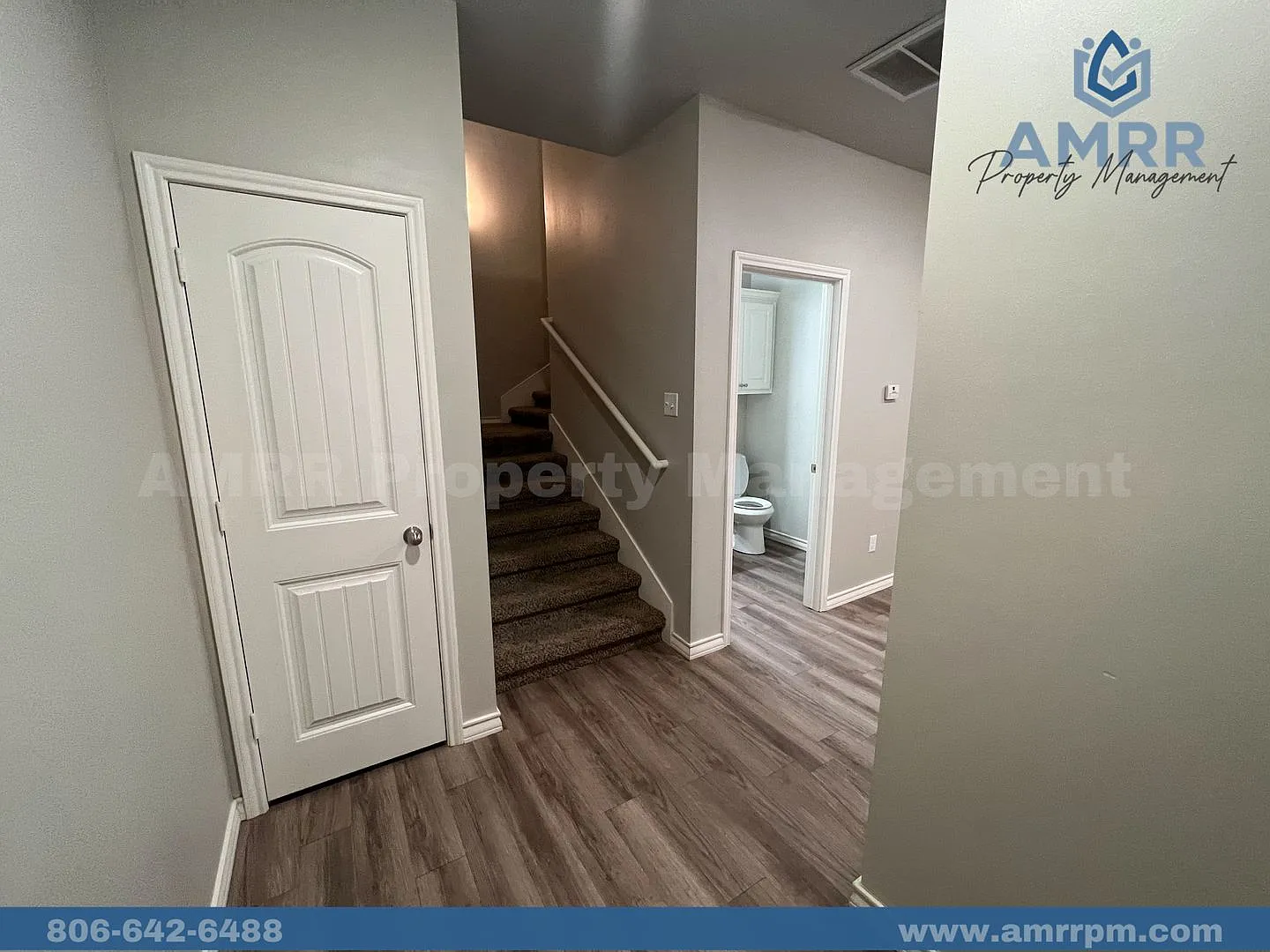 New Beginnings Start with AMRR: 3 Bedroom 3.5 Bath Townhome for Small Family and Students! — Photo 2