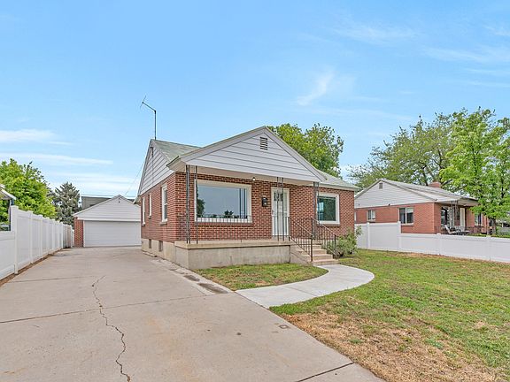 3rd image of 356 E Belview Ave