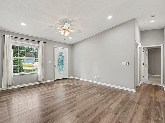 4th image of 6115 Misty Creek Dr