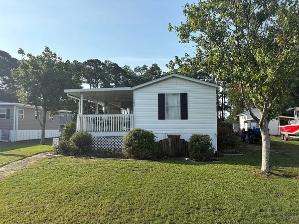 350 Red Barn Rd #504, Newport, NC 28570