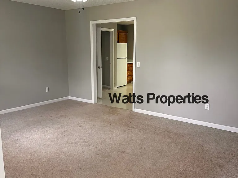 120 Briar Cir #120 — Photo 4