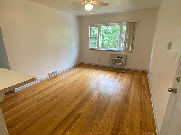 4th image of 2056 W Warnimont Ave #3