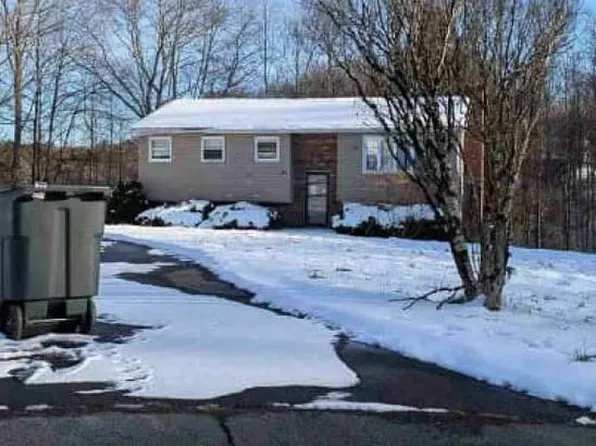 121 Majestic Ct, Beckley, WV 25801