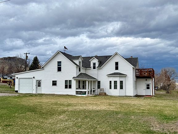 2nd image of 105 3rd St N