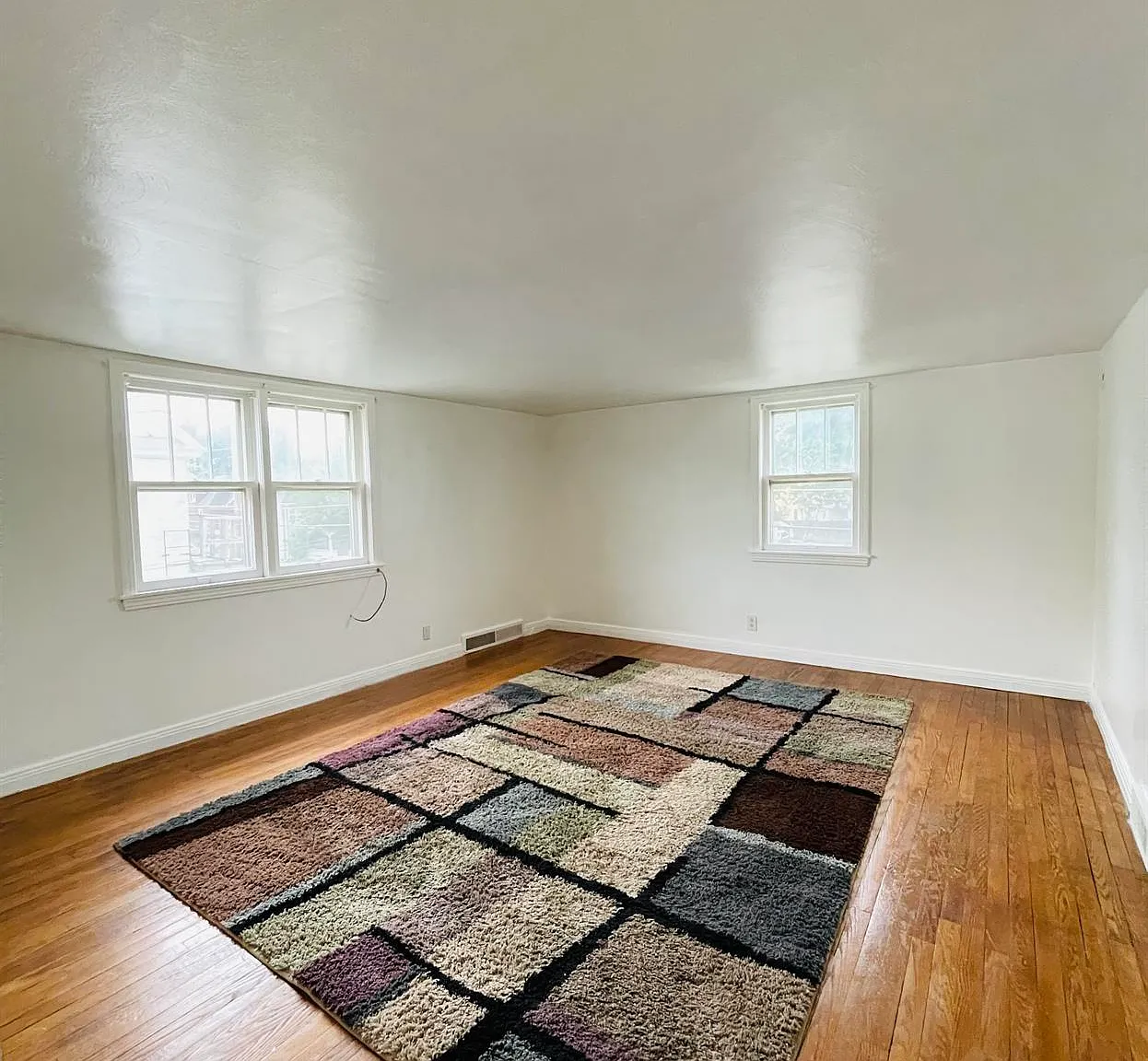 105 Cleveland Ave — Photo 2