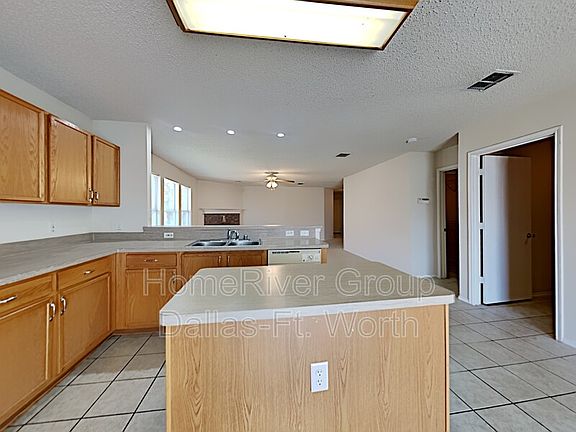 5th image of 1440 Knottingham Dr