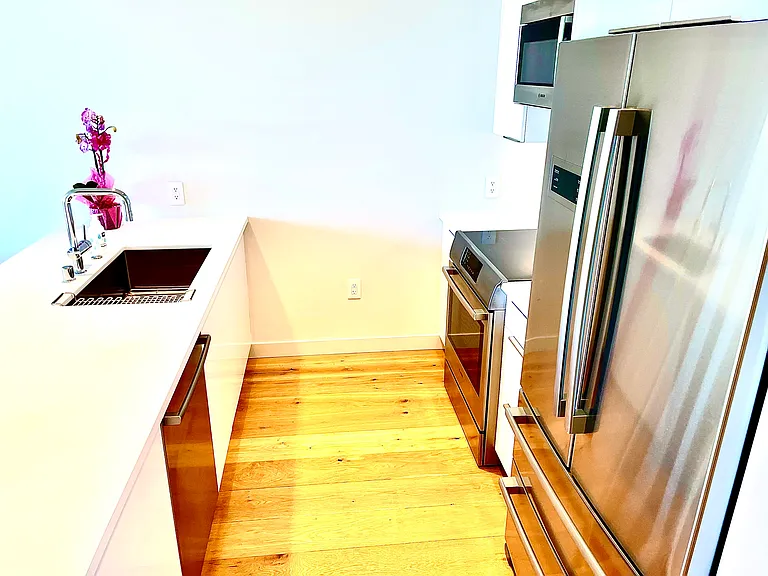1001 Queen St #3308 — Photo 4