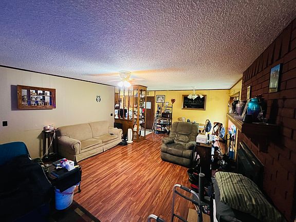 5th image of 115 S Circle Dr