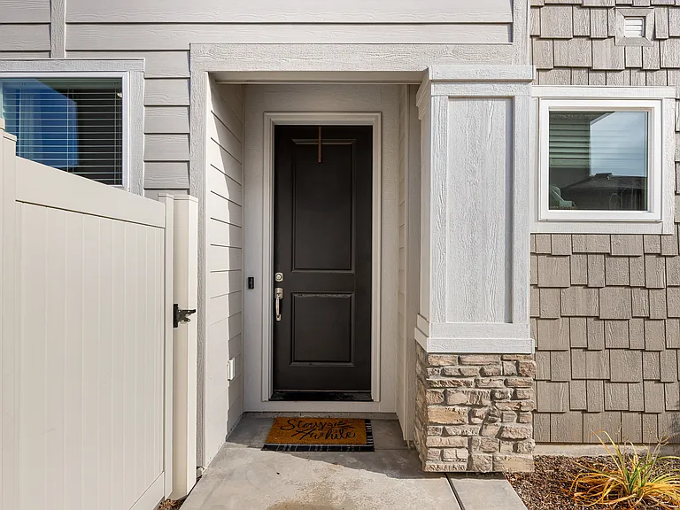 8154 W Fern St — Photo 4