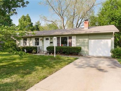 4724 NE Chouteau Dr, Kansas City, MO, 64117