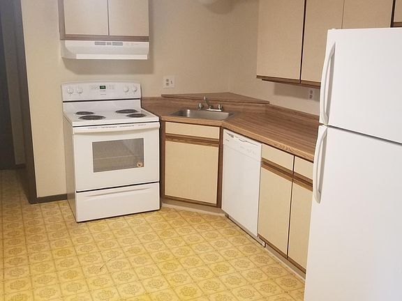 5th image of 1813 Treetop Dr APT 2B
