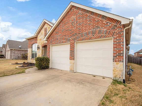 2nd image of 922 Honeywell Dr