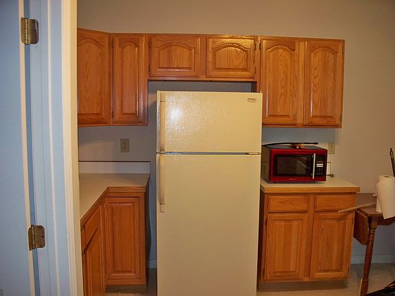 4th image of 105 Warner Dr