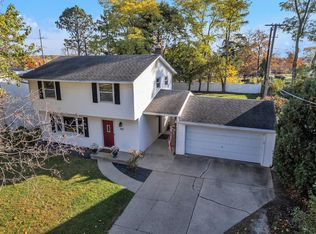 105 Highlake Ave, Ann Arbor, MI 48103