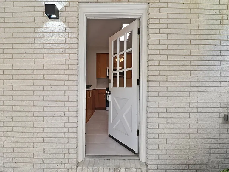 11924 Idlewood Dr — Photo 4