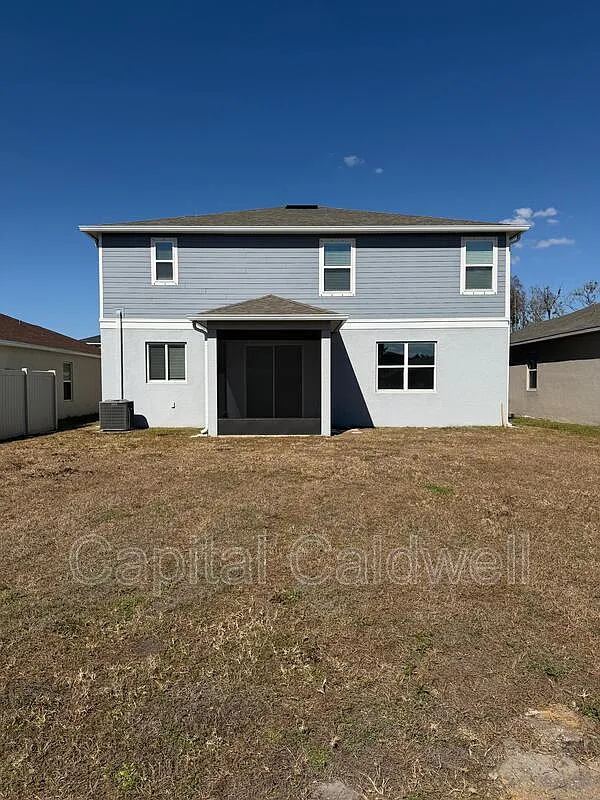 Building Photo - 37450 Mackenzie Dr