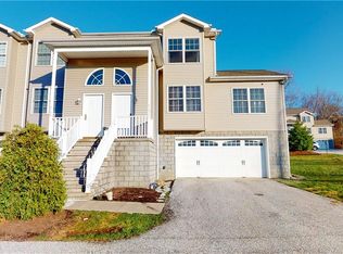 4151 Wood Hills Dr, Erie, PA 16510