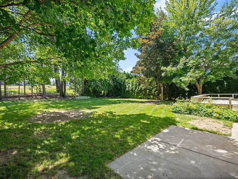 412 E Piper Glen Ct — Photo 29