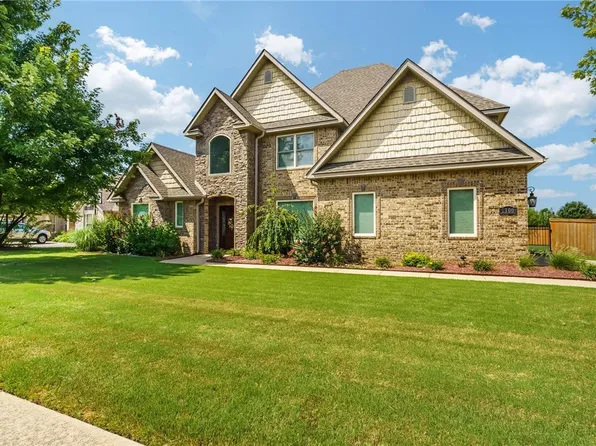 2300 SW Nottingham Ave, Bentonville, AR 72713