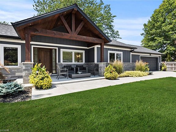 3rd image of 3886 Glenview Dr