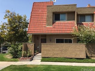 17924 River Cir APT 1, Santa Clarita, CA 91387