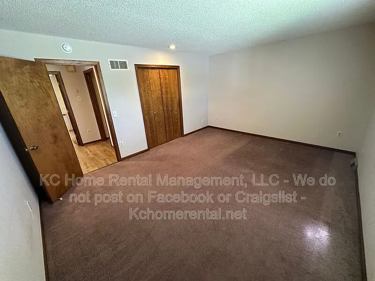 6251 Rene St — Photo 16