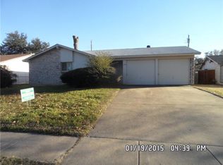 2128 Meadow Gln, Irving, TX 75060