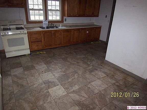 3rd image of 114 W Lincoln Ave