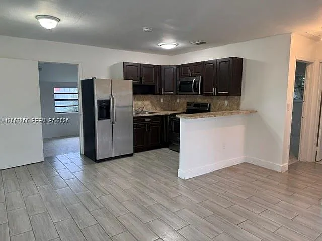2 bed, 1.0 bath, $2,250 — Photo 3