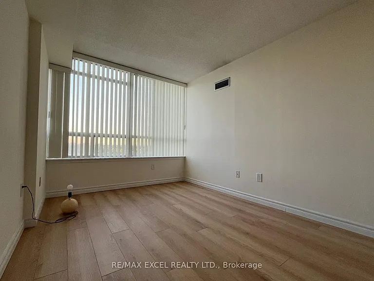 350 Alton Towers Cir #902 — Photo 14