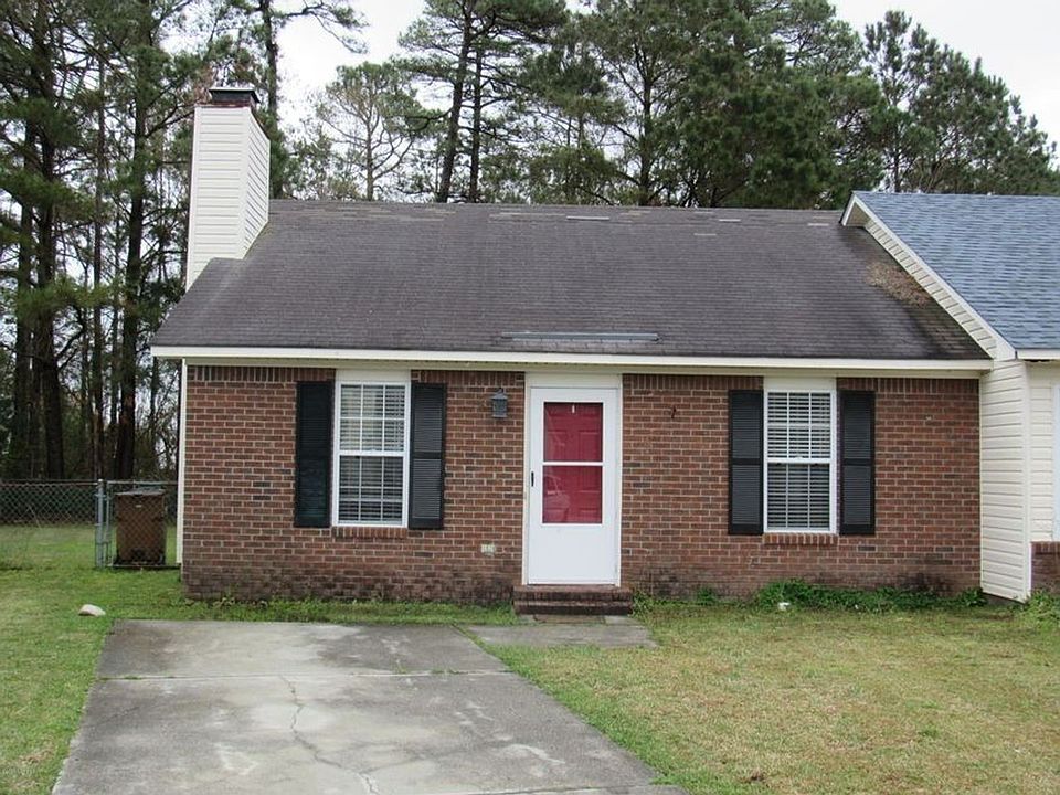 1st image of 117 Live Oak Ct