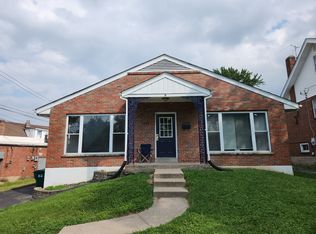 3826 Saint Anns Ln #3828, Saint Louis, MO 63121