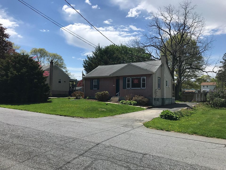 1st image of 116 Buttonwood Ln