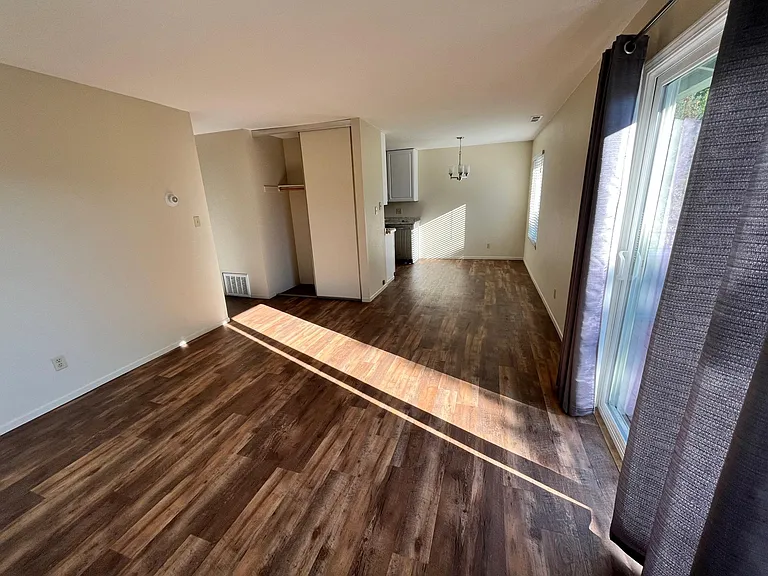 400 S Saliman Rd #110 — Photo 9