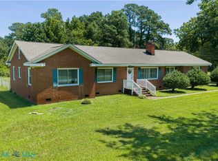 3309 Guinea Cir, Hayes, VA 23072
