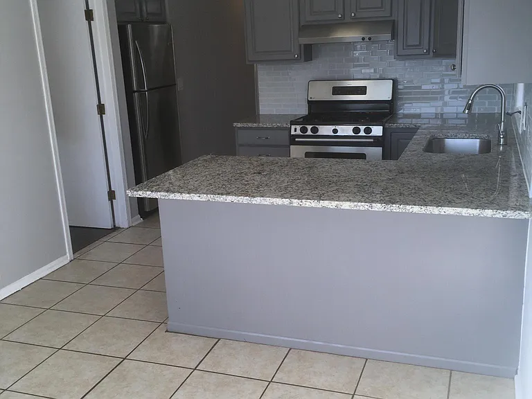 3157 N Springfield Ave #2 — Photo 4