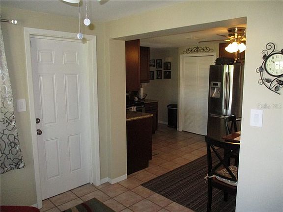 4th image of 4909 Mirage Ave
