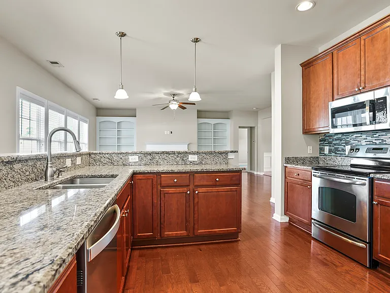 5 Cross Gate Ct — Photo 12