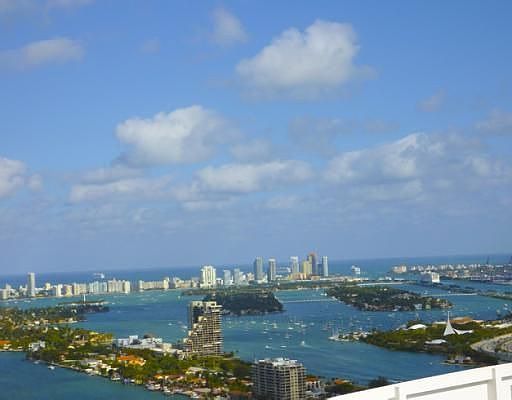 1st image of 1900 N Bayshore Dr APT 4409