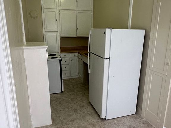 5th image of 2430 8th Ave APT 23
