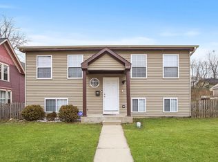 405 N Gifford St, Elgin, IL 60120