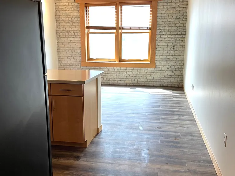 309 Roberts St N #404 — Photo 13