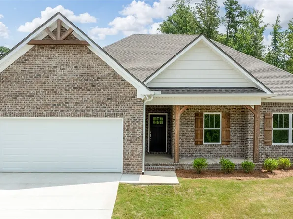 5150 Summerfield Dr E, Tuscaloosa, AL 35404